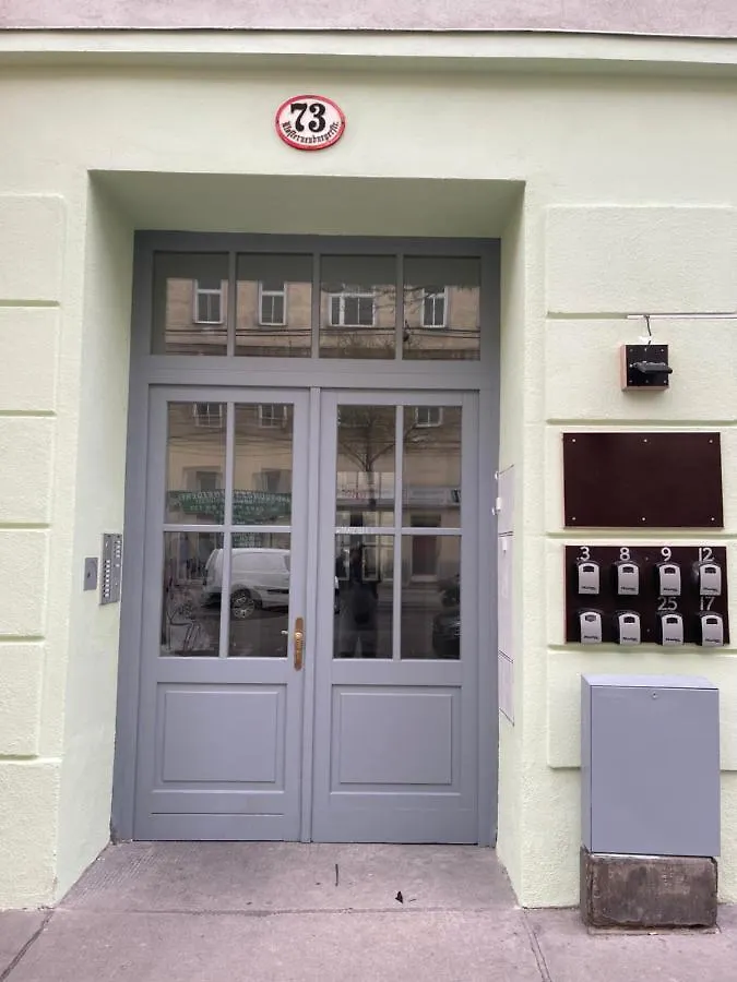 Apartment Gesamte Unterkunft Fuer 4 Personen Top 8 Vienna